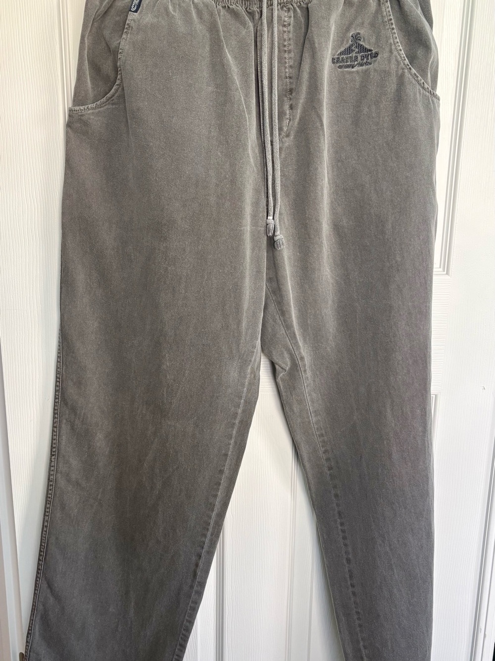Slim Straight Men’s Drawstring Pants in Washed Gray